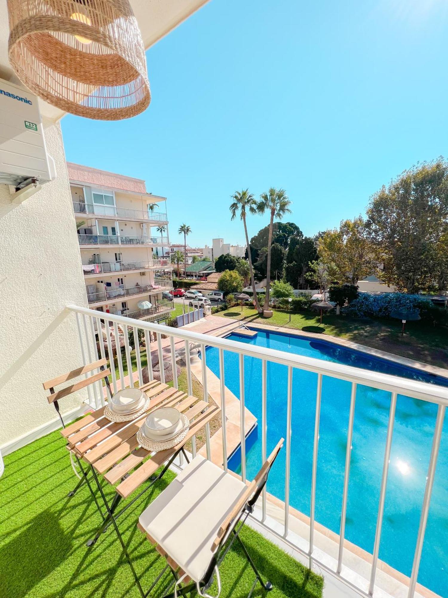 Apartament Cozy & Sunny Carihuela Park Torremolinos Zewnętrze zdjęcie