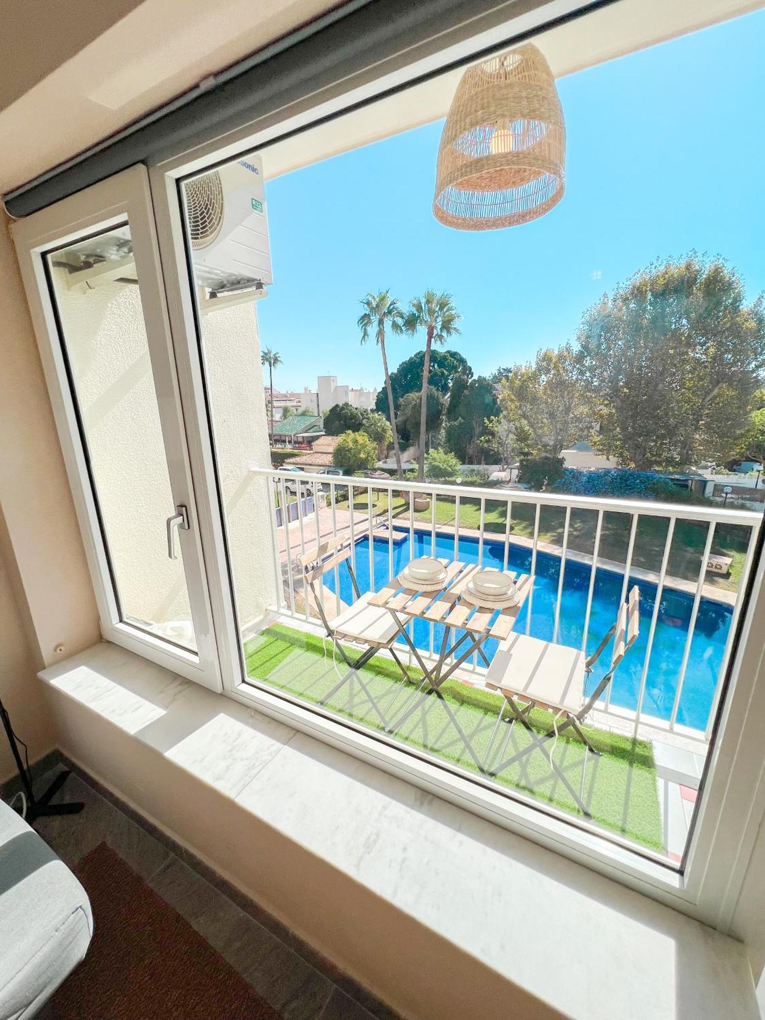Apartament Cozy & Sunny Carihuela Park Torremolinos Zewnętrze zdjęcie