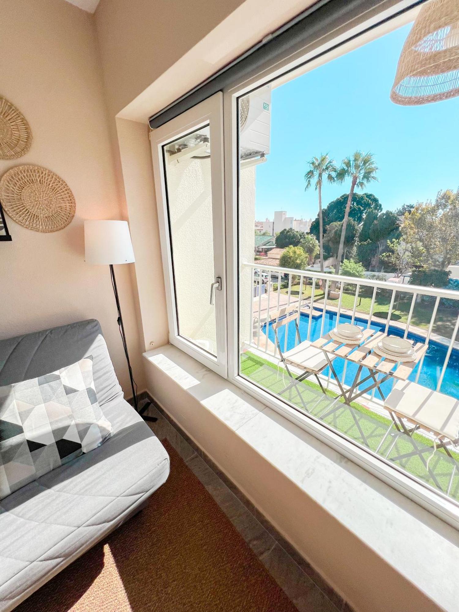 Apartament Cozy & Sunny Carihuela Park Torremolinos Zewnętrze zdjęcie